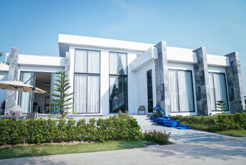 ผลงานการติดตั้งกระจกอะลูมิเนียม